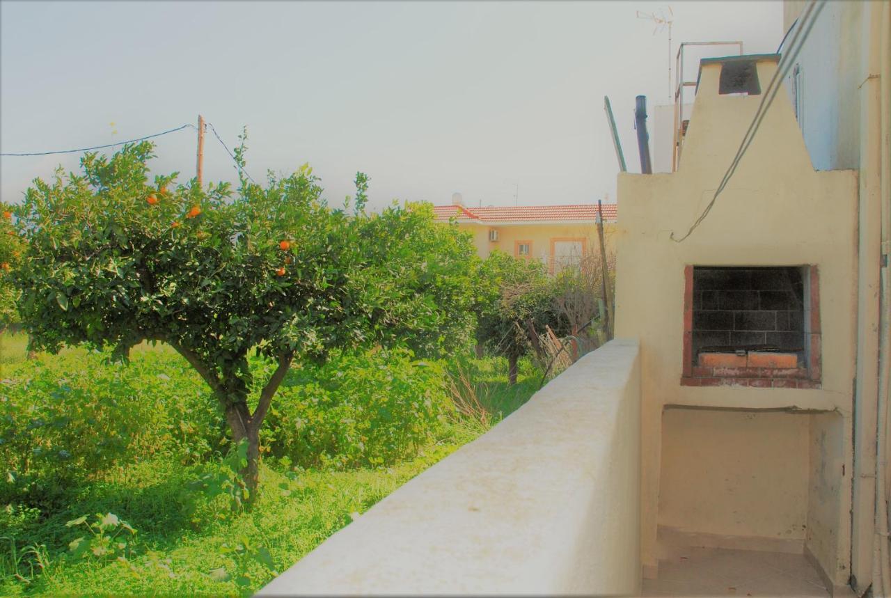 Kovi Lardos Village House Exterior photo